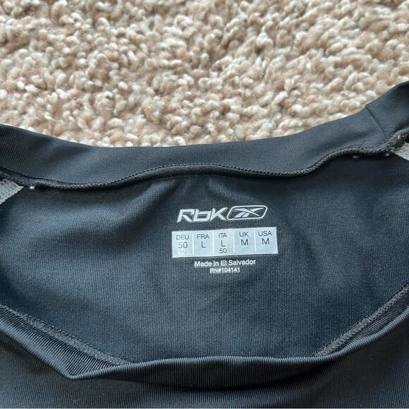 Reebok Training Short Sleeve Shirt - Picture 9 of 11